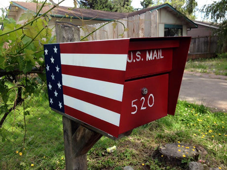 Patriotic Mail Manager - DIY Mailbox Art