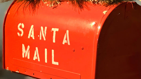 Decorating your mailbox for the holidays